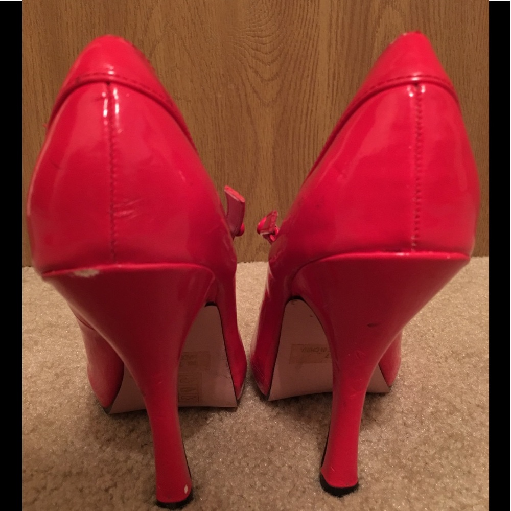 Red heels - Picture 4 of 4